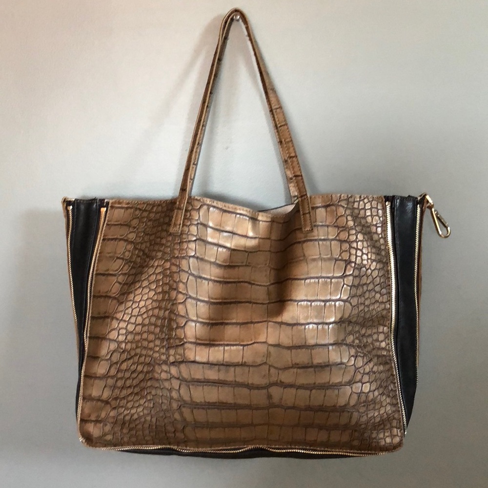 Sondra Roberts everyday tote bag